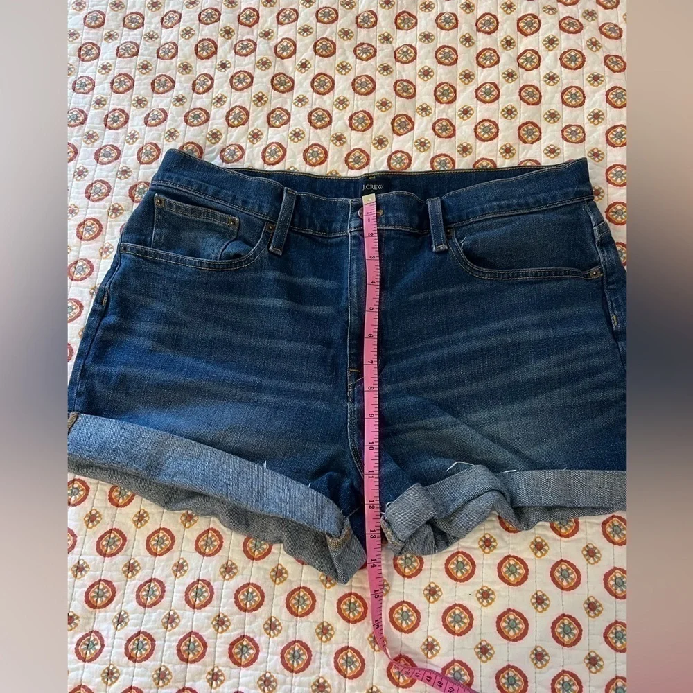 J Crew Dark Wash Jean Shorts Size 32